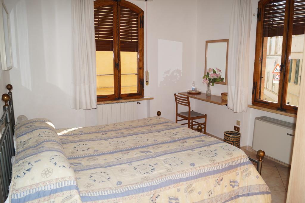 Hotel Il Pozzo Della Citerna à Castelnuovo Berardenga Chambre photo